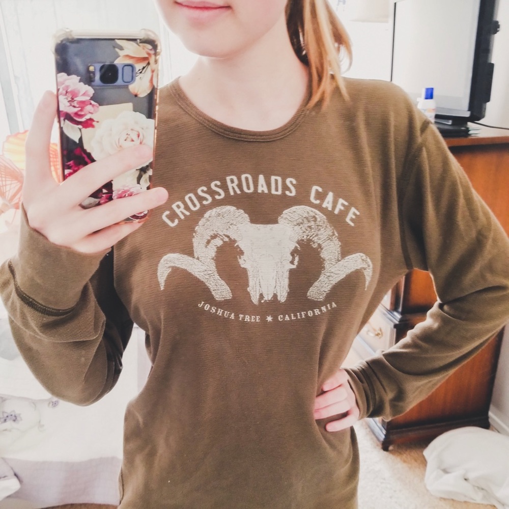 Thermal long sleeve graphics tee